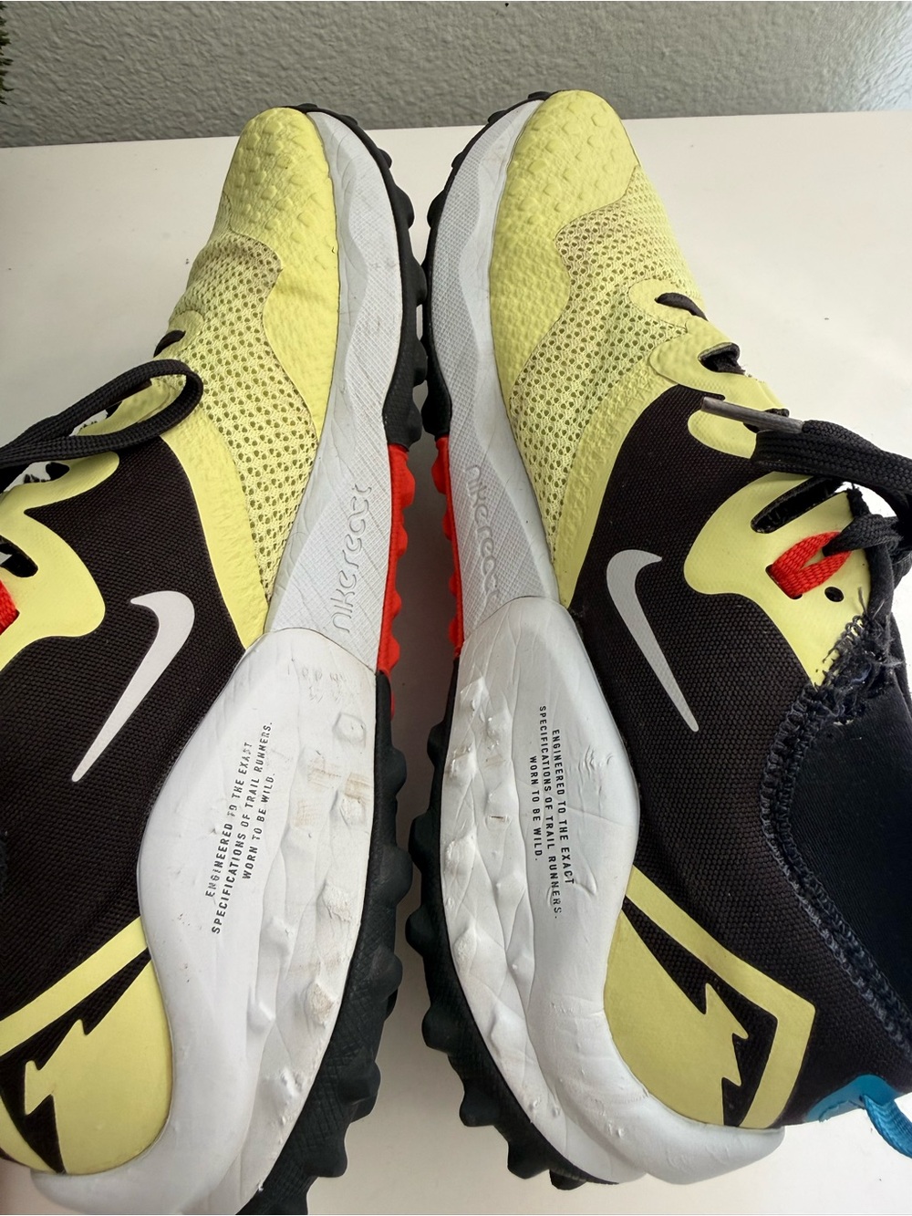 Nike Wildhorse 7 Women size 10 yellow and Black Trail Running Shoes with Blue - Picture 14 of 14